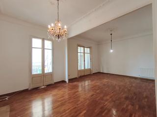 Location Appartement  Carrer de provença. Ubicacion, luminosidad