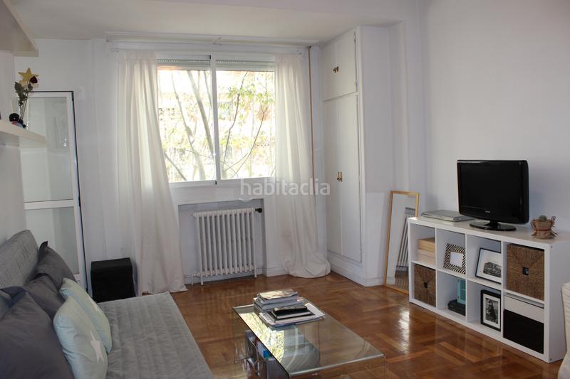 Foto 6a6e6426-a31a-40c6-8b34-2405be57916c. Alquiler piso en calle del profesor waksman 20 piso exterior con terraza en bernabéu en Madrid
