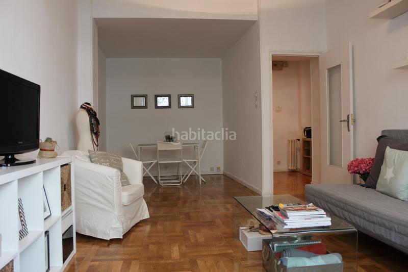 Foto dac0e92f-c5cb-43f3-8876-fa8094982999. Alquiler piso en calle del profesor waksman 20 piso exterior con terraza en bernabéu en Madrid