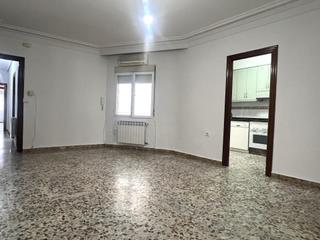 Etagenwohnung  Primero mayo. Piso familiar en venta primero de mayo en don benito