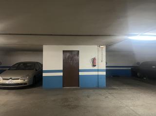 Aparcament cotxe a Don Benito. Venta de plaza de garaje cerrada
