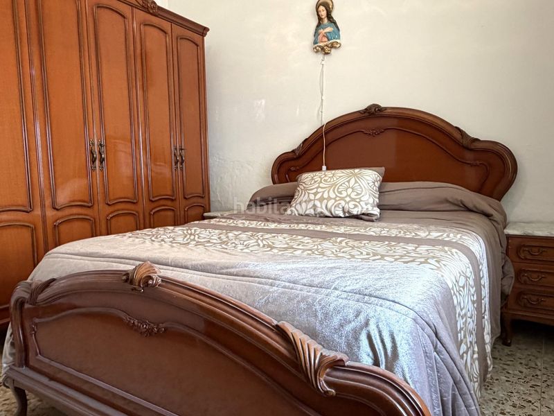 Foto c0f2c5c9-1020-4864-8a17-fa69fda9e346. Casa a Medellín