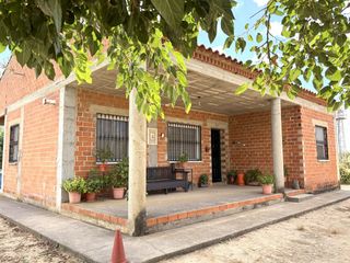 Xalet a Medellín. Chalet rústico situado en medellín, en la zona vega martel
