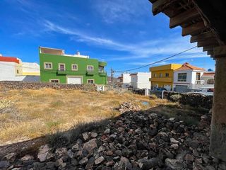 Terreno residenziale  Liron. Solar urbano esquinero ingenio