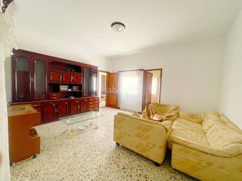 Foto ca25436d-09ec-46c9-a9c2-a32ff770dafc. Edificio  con dos viviendas en el corazón en Ingenio