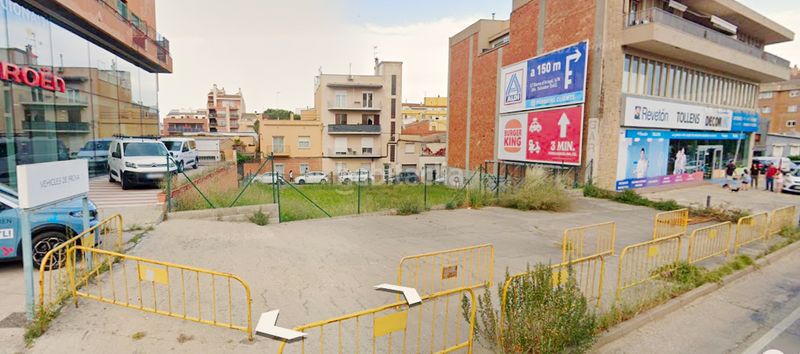Foto ec79ffe6-08c1-47b3-bdd8-db17a0e77f28. Terreny residencial a Creu de la Mà Figueres