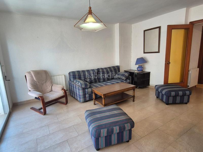 Foto 8775fe86-9e2b-41b2-8f92-a501ba2c58ef. Pis a carrer de monturiol 2 a Calafell platja Calafell