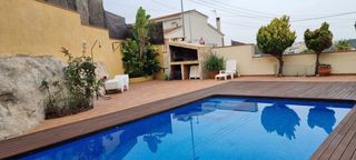 Casa adosada en Segur de Calafell Nucli Urb�. Casa de 5 habitaciones 3 ba�os , piscina privada.