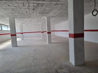 Geschäftsraum in Carretera barcelona 104. Local céntrico, con parking de 300 m², ideal para parking, almac