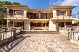 Casa a Ronda del paradís 246. Ideal per a dues families