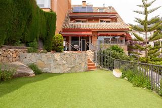 Casa a Carrer penyes d'en rovira(carsos 12. Rodejat de naturalesa