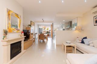 Casa a Calle roger de lluria 79b. Personalitat, carcter i disseny