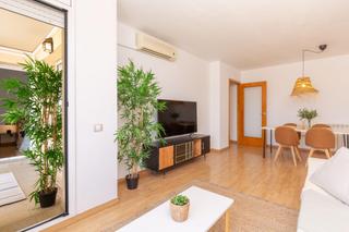Appartement à Calle de l'hoquei 146. Funcional i acollidor amb terrassa i balcó