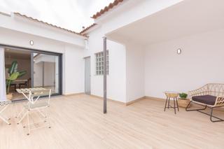 Casa a Carretera olesa, d' 320. Obra nova  vida nova amb gran garatge