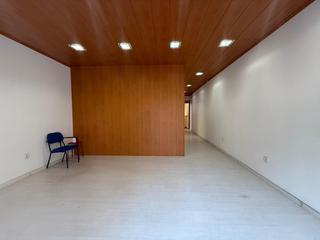 Lloguer Local Comercial a Barri del Centre. Local amb moltes possibilitats al centre de terrassa