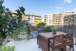 Pis a Les Arenes - La Grpia - Can Montllor. Llum, natura i disseny amb piscina comunitria