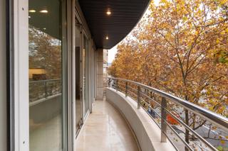 Flat in Ca n'Aurell. 2 terrasses, 4 habitacions,  ascensor privat,  2 places de pàrqu