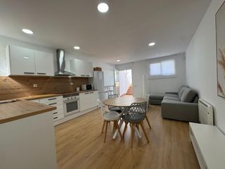 Miete Etagenwohnung  Calle del doctor ullés. Com una caseta a ple centre