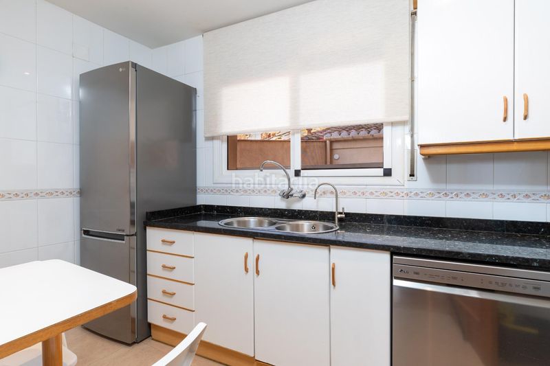 Foto 1185666e-6519-49f8-a858-6262e622e82b. Casa amb aparcament a Cementiri Vell Terrassa