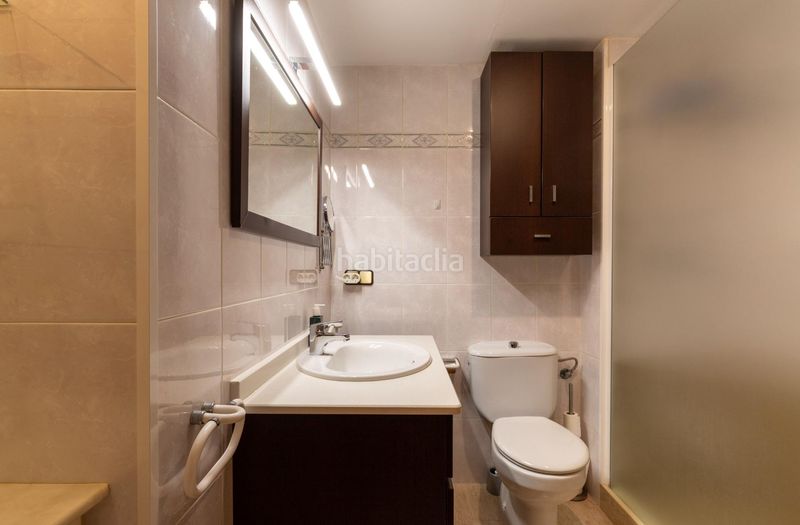 Foto c166b212-6076-4721-8a64-62ac6f3dfcf1. Casa amb aparcament a Cementiri Vell Terrassa