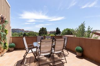 Casa  Carrer de wagner. Una llar feta per gaudir tocant vallparadís