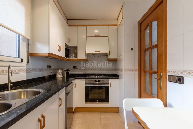 Foto f98697ae-edfd-45a0-98ed-5d9a9ae07284. Casa amb aparcament a Cementiri Vell Terrassa