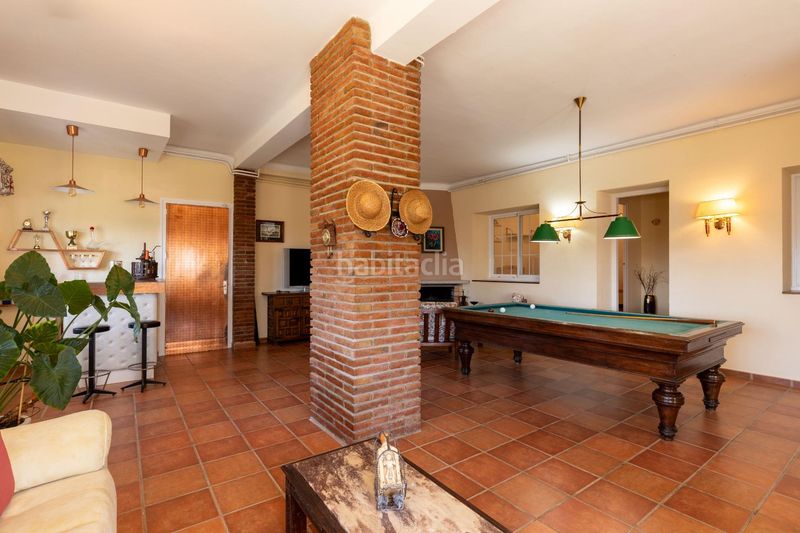 Foto 265fa73e-6045-4654-a4f7-6aebc2bb99d6. Casa amb aparcament piscina a Premià de Dalt