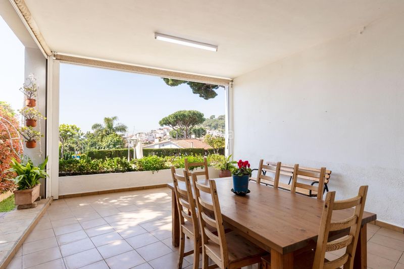 Foto 50547cd1-06a6-4e8c-9fb3-d6c9a1b29509. Casa amb aparcament piscina a Premià de Dalt