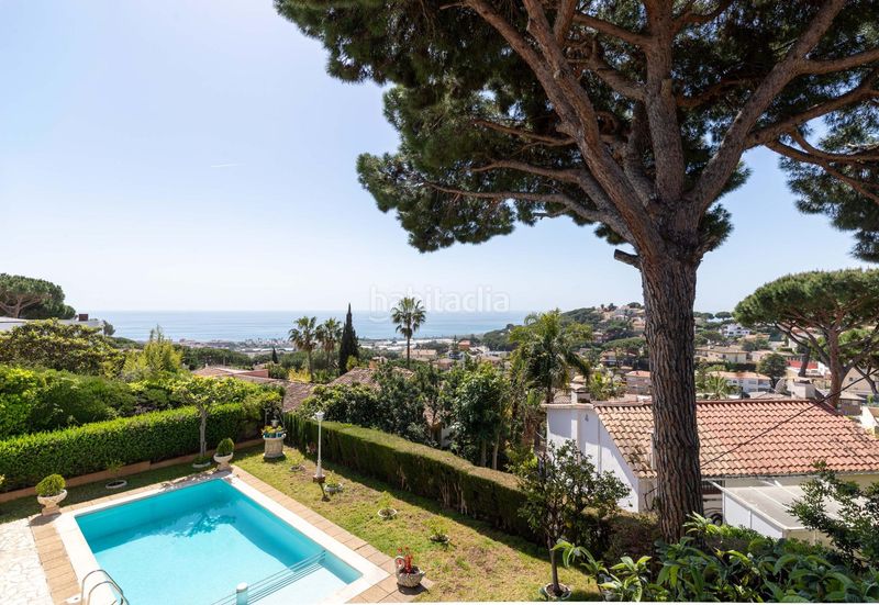 Foto a29dae58-046c-476e-8938-649c3f9b1cac. Casa amb aparcament piscina a Premià de Dalt