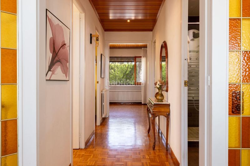 Foto a5745903-76e0-4e36-9ee3-07646e2aad8e. Casa amb aparcament piscina a Premià de Dalt