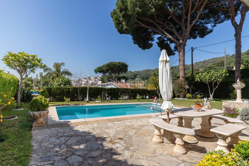 Foto c504fc94-e76e-4e39-9b0f-2fceb6b010c3. Casa amb aparcament piscina a Premià de Dalt