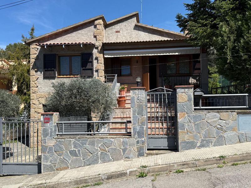 Foto 1e8976fc-6926-430a-9f4f-6f50d9806d72. Casa amb aparcament a Talamanca