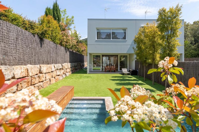 Foto 6807ab84-2a5a-4714-811c-6a612d63d111. Casa amb aparcament piscina a Matadepera