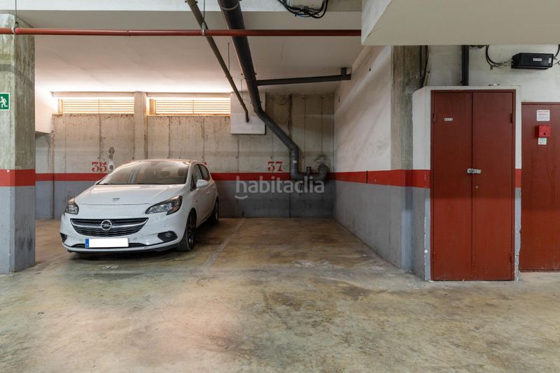 Foto b694d6da-3d85-4cea-b754-3e984d2051ae. Pis amb calefacció aparcament a Creu de Barberà Sabadell