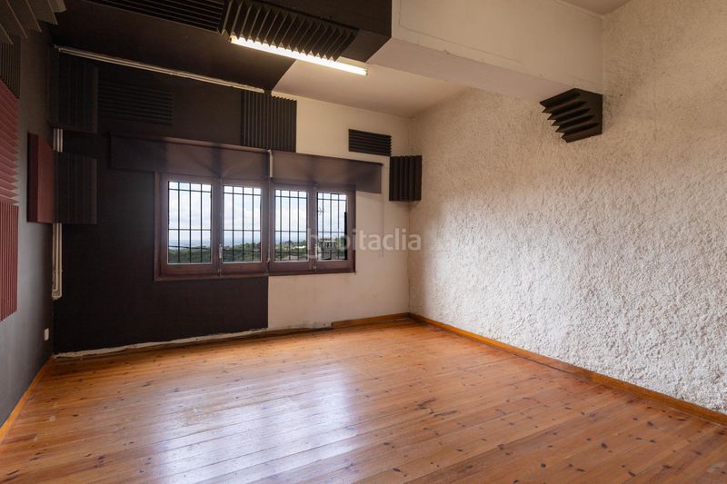 Foto a42e7f23-bb67-49ba-a8b8-3a7843f4a2f2. Casa a carrer verge bruna 18 a Ullastrell