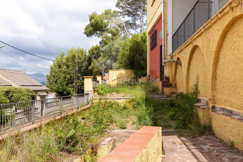 Foto b0e25e2b-9c1f-4656-bae3-51220f9c8d83. Casa a carrer verge bruna 18 a Ullastrell