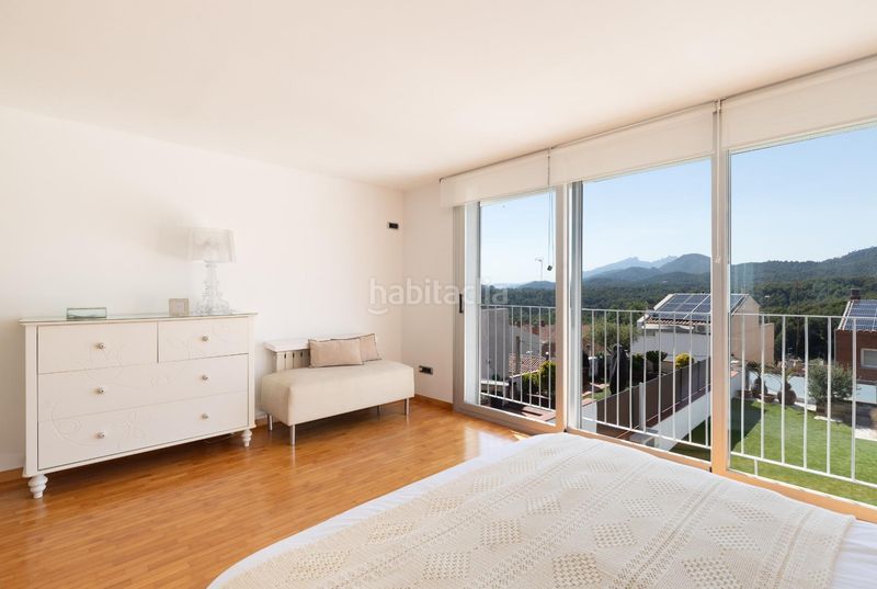 Foto f7653d64-b39e-4a44-877f-908de1fdf808. Casa amb aparcament a Viladecavalls