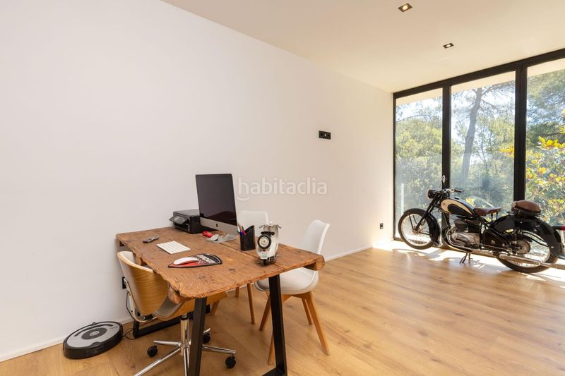 Foto e2eeedb6-e15e-46ad-8b58-e39f7fc7cf04. Casa in carrer del turó de la carlina 19 in Matadepera