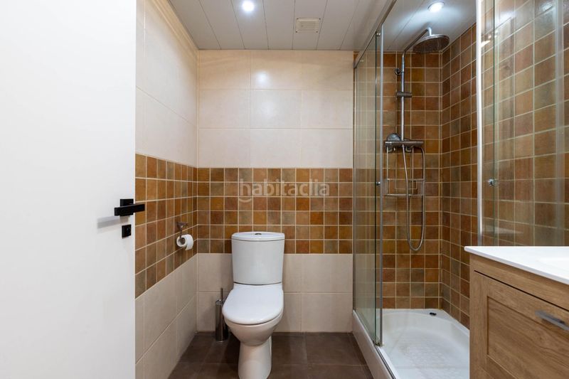 Foto a933a757-f081-48ee-bb59-95584a2478b8. Pis amb calefacció aparcament piscina a Can Roca Terrassa