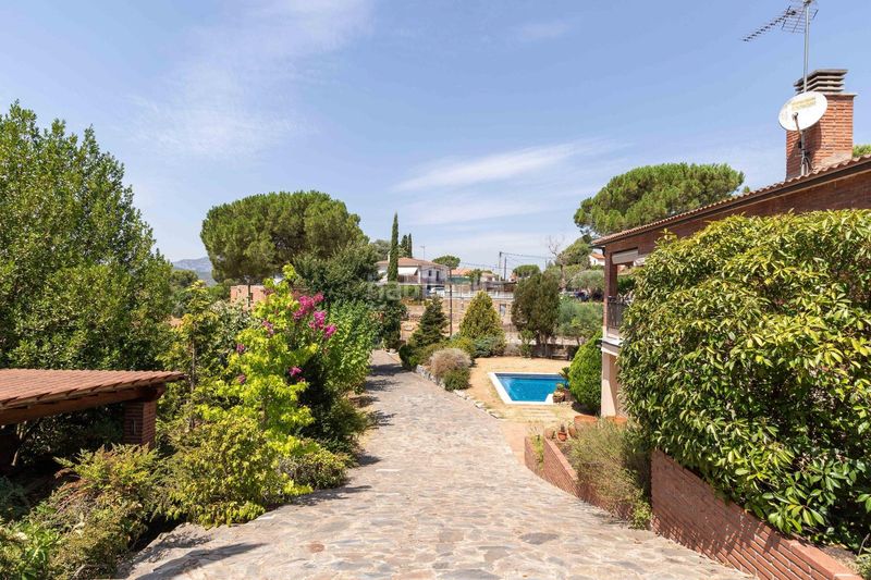 Foto fd56f542-bf23-4250-8e6f-58b621d1e8ee. Casa amb calefacció aparcament piscina a Vacarisses