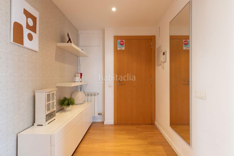 Foto b9ac2408-37f4-4cad-a3a3-0f27b0e3e2f5. Pis a carrer fronto a Barri del Centre Terrassa