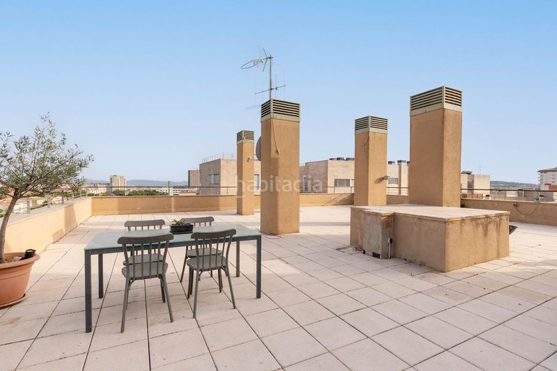Foto e4cfb7be-a158-46f1-97b2-cc30eb7541e1. Piso en carrer fronto 190 m2 en Barri del Centre Terrassa