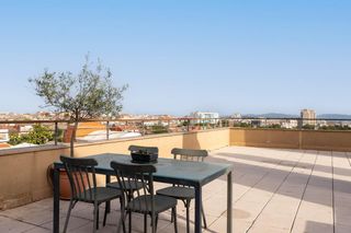 Etagenwohnung in Carrer fronto, del 7. 190 m2 de terrassa
