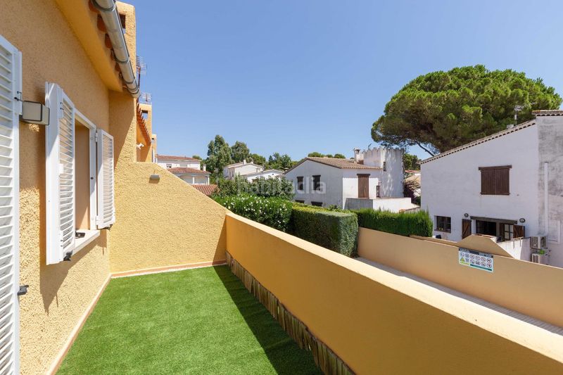Foto 24ff485e-135f-42e3-b5e2-6382de6e21c8. Casa amb aparcament piscina a Riells Escala (L´)