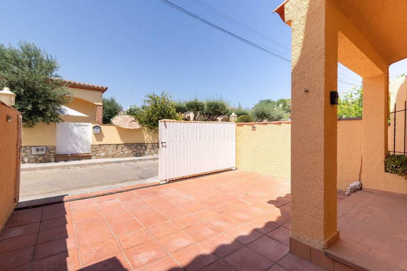Foto 2945aac6-f7c1-476d-9870-6a98f55ac7a8. Casa amb aparcament piscina a Riells Escala (L´)