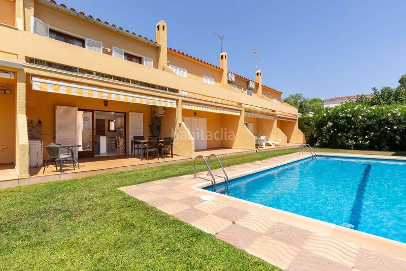 Foto 74bcd1e3-18f5-4168-af9f-98c51b207ee6. Casa amb aparcament piscina a Riells Escala (L´)