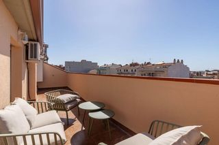 Duplex à Calle balmes, de 18. Quan la terrassa i la ubicació ho tenen tot