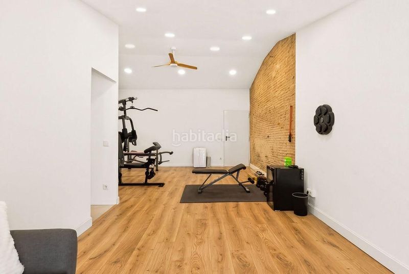 Foto f8b3cf3d-a040-4011-b07d-2a0857384eb5. Casa a calle major 9 a Castellbisbal
