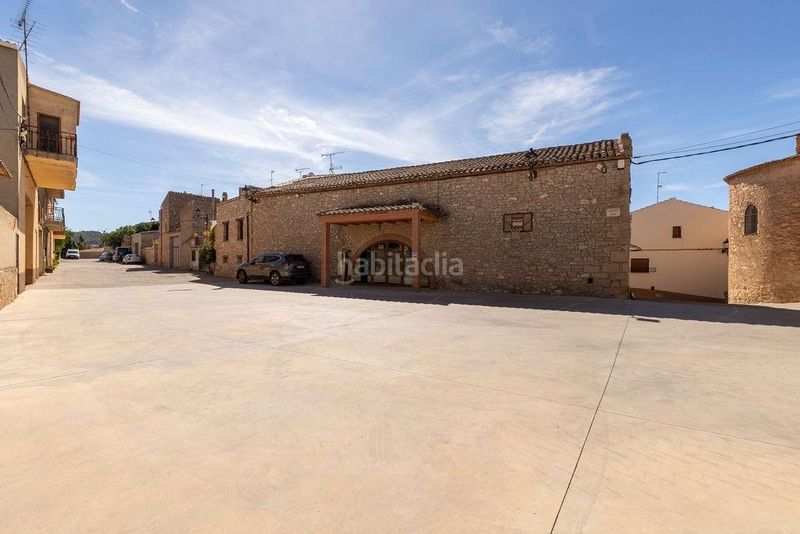 Foto d3c545a3-2a6d-4b40-93ea-ad102e441453. Casa amb calefacció a Vallbona de les Monges