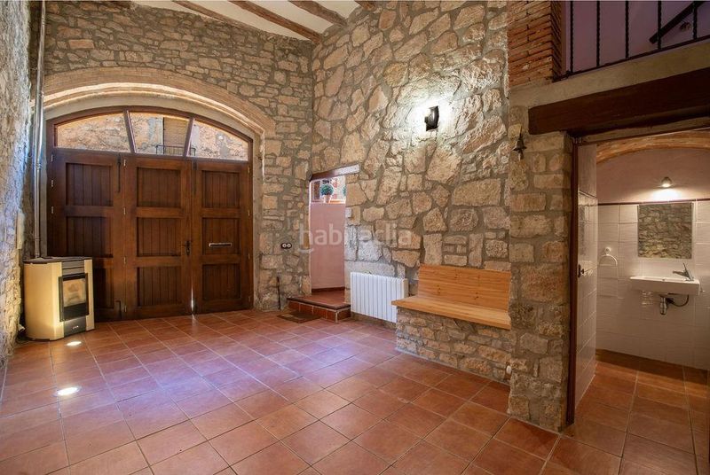 Foto d4ee5bb2-9a7f-4382-93d0-476e5b9c5d6b. Casa amb calefacció a Vallbona de les Monges